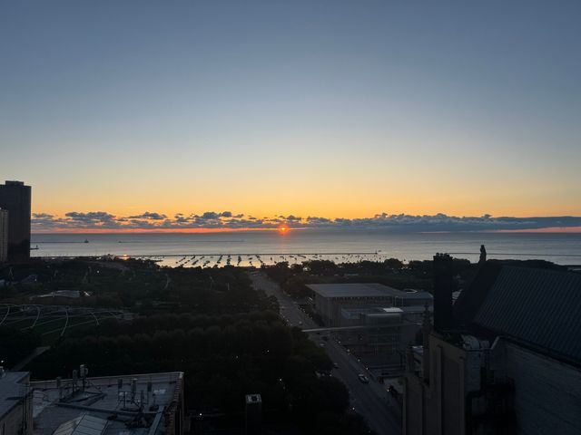 60 E Monroe Street 2001, Chicago, IL 60603