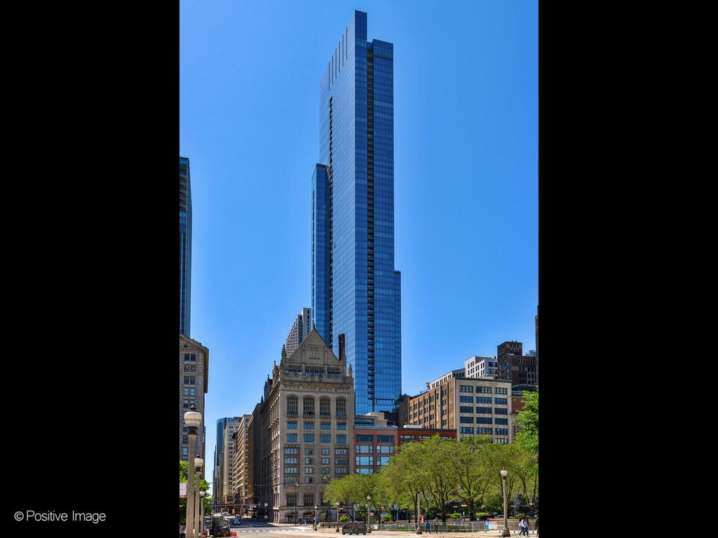 60 E Monroe Street 2001, Chicago, IL 60603