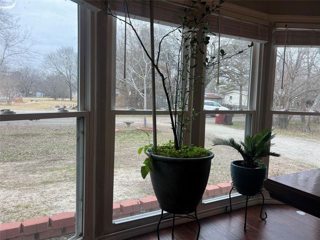 1012 Redoak Drive, West Tawakoni, TX 75474