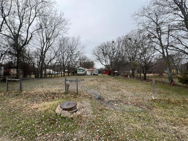 1012 Redoak Drive, West Tawakoni, TX 75474