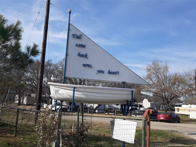 1012 Redoak Drive, West Tawakoni, TX 75474