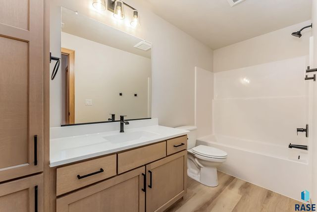 1225 Poplar Ave Avenue, Tea, SD 57064