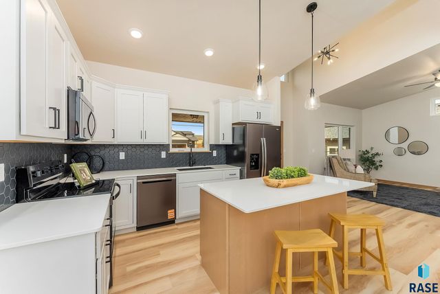 1225 Poplar Ave Avenue, Tea, SD 57064