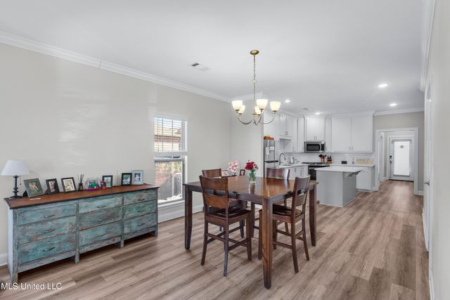 817 Long Leaf Circle, Brandon, MS 39042