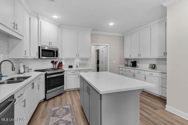 817 Long Leaf Circle, Brandon, MS 39042