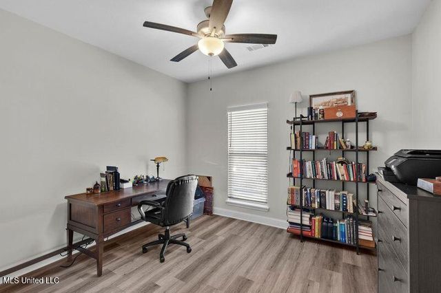 817 Long Leaf Circle, Brandon, MS 39042