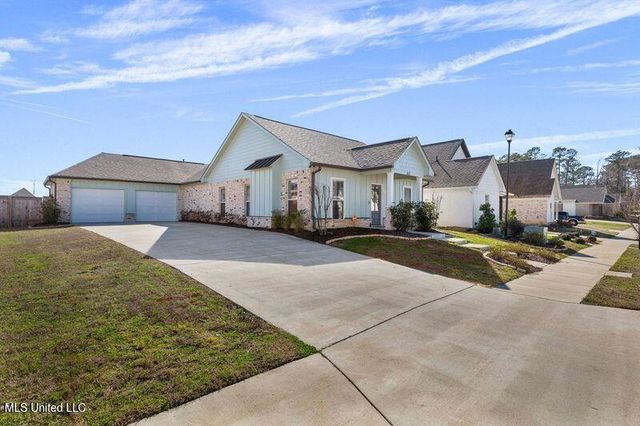 817 Long Leaf Circle, Brandon, MS 39042