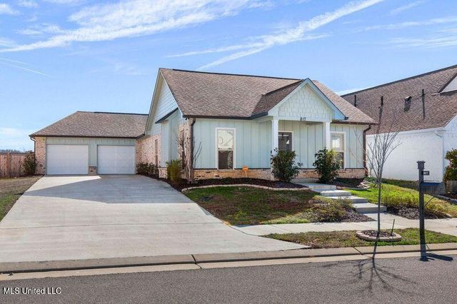 817 Long Leaf Circle, Brandon, MS 39042
