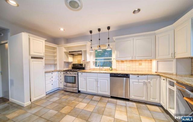 93 Copley Avenue, Teaneck, NJ 07666