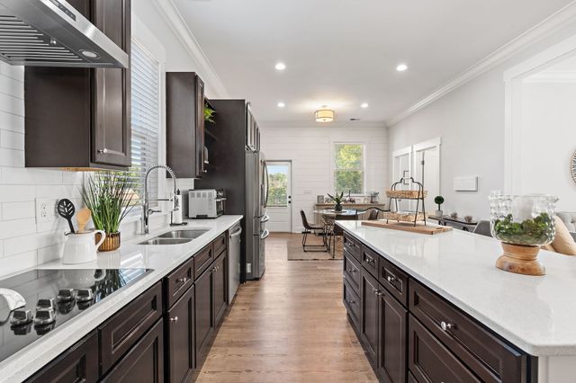 101 Lyle Ln, Nashville, TN 37210