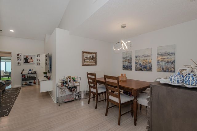 4 Verwood Way, Boynton Beach, FL 33426