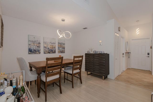 4 Verwood Way, Boynton Beach, FL 33426