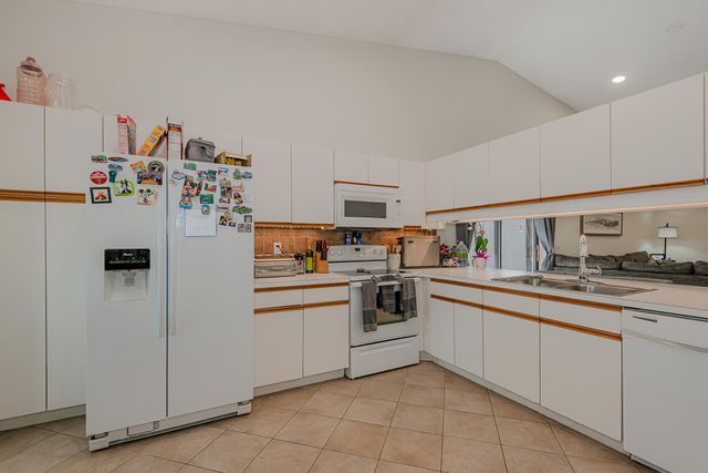 4 Verwood Way, Boynton Beach, FL 33426