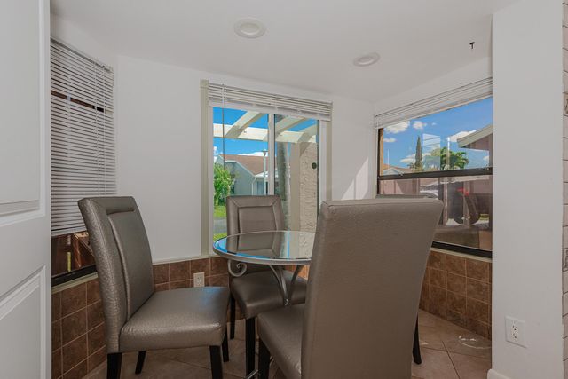 4 Verwood Way, Boynton Beach, FL 33426