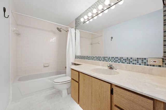 7117 71st Way, West Palm Beach, FL 33407