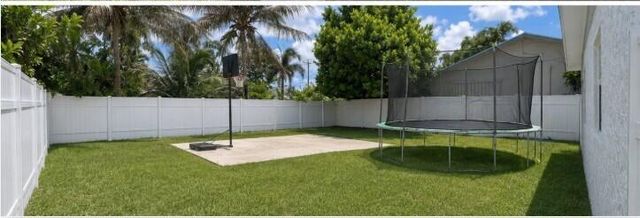334 MOCKINGBIRD Lane 1, Lantana, FL 33462