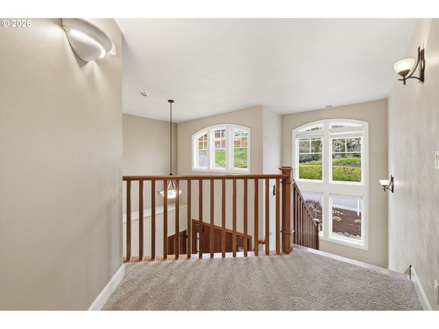 453 DELLWOOD Dr, Eugene, OR 97405