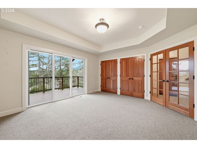 453 DELLWOOD Dr, Eugene, OR 97405