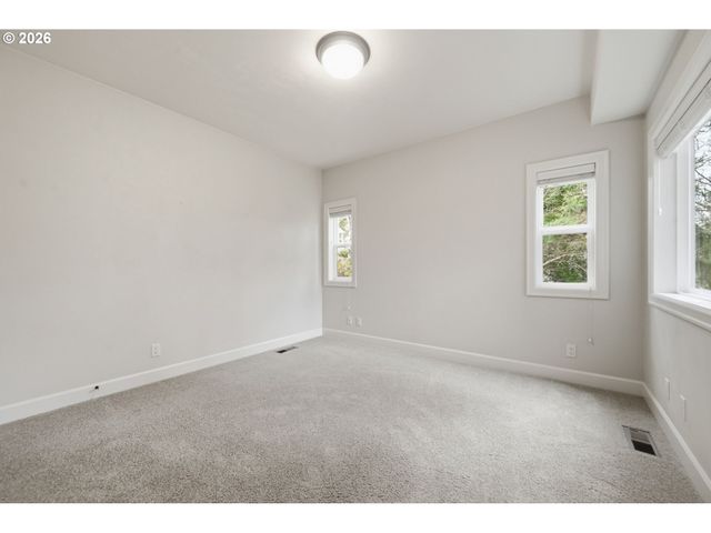 453 DELLWOOD Dr, Eugene, OR 97405