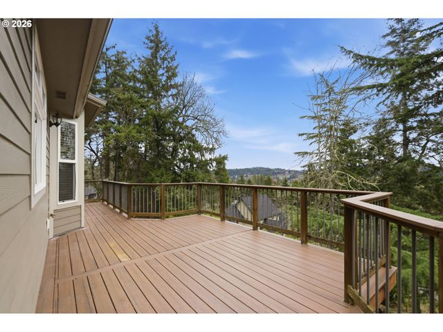 453 DELLWOOD Dr, Eugene, OR 97405