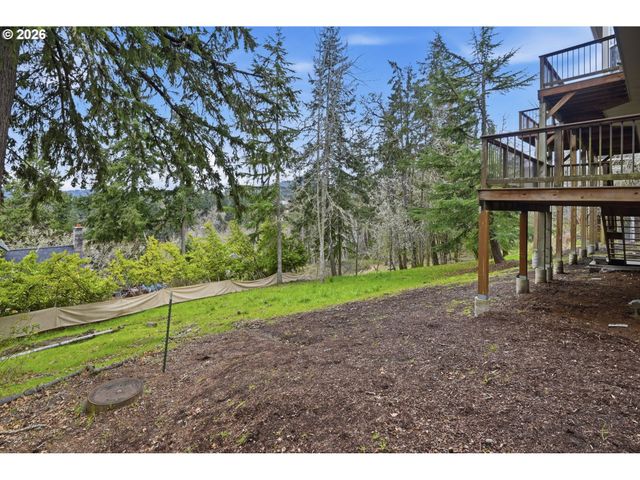 453 DELLWOOD Dr, Eugene, OR 97405