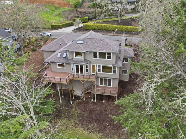 453 DELLWOOD Dr, Eugene, OR 97405