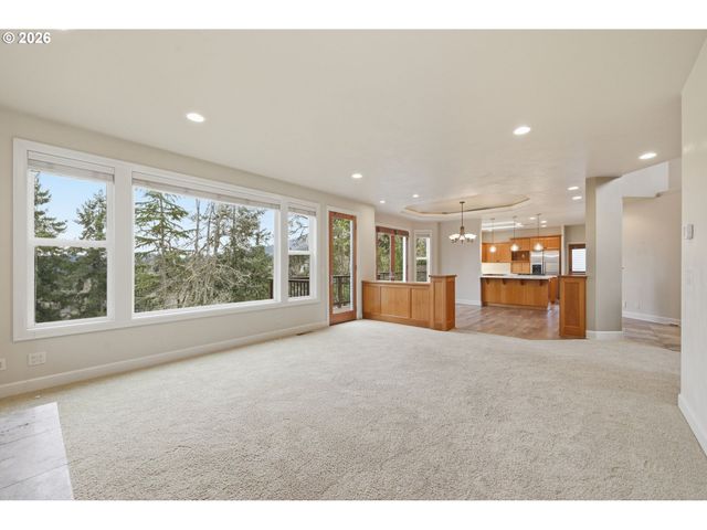 453 DELLWOOD Dr, Eugene, OR 97405