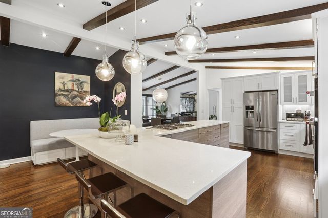 1423 Brook Valley Lane NE, Atlanta, GA 30324
