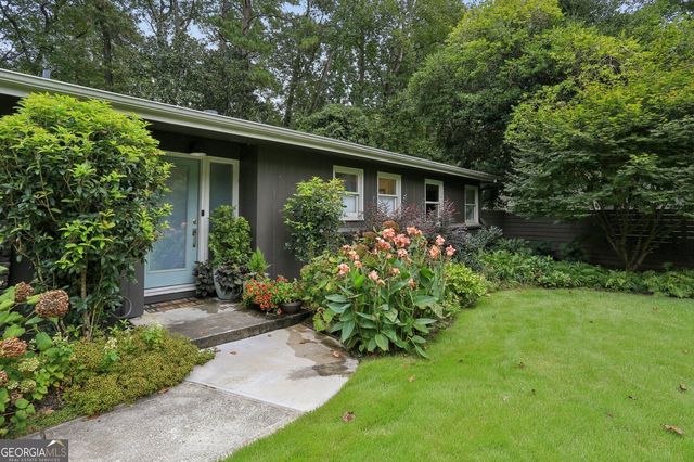 1423 Brook Valley Lane NE, Atlanta, GA 30324