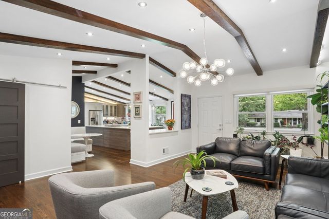 1423 Brook Valley Lane NE, Atlanta, GA 30324
