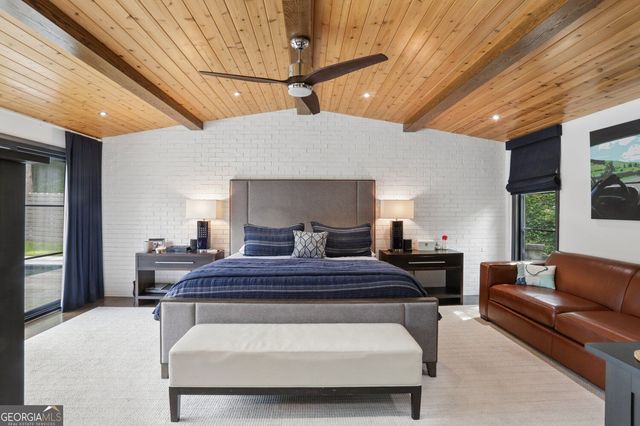 1423 Brook Valley Lane NE, Atlanta, GA 30324