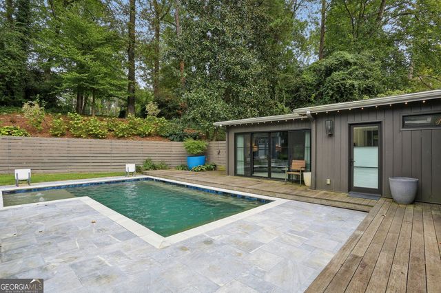 1423 Brook Valley Lane NE, Atlanta, GA 30324