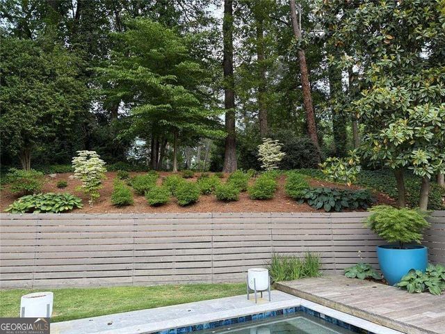 1423 Brook Valley Lane NE, Atlanta, GA 30324