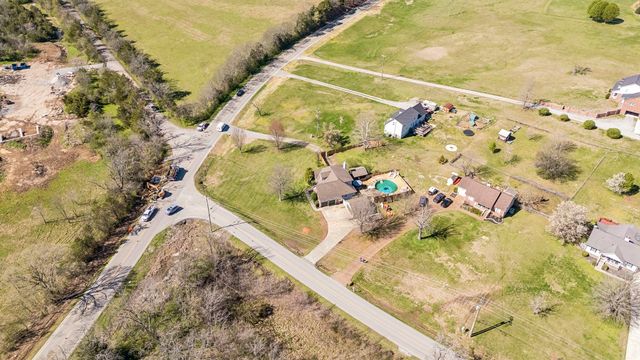 2040 Mays Chapel Rd, Mount Juliet, TN 37122