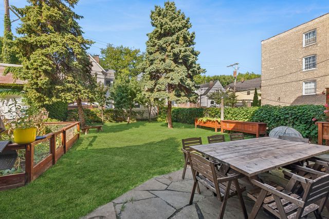1314 W Carmen Avenue, Chicago, IL 60640