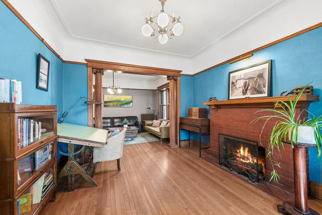 1314 W Carmen Avenue, Chicago, IL 60640
