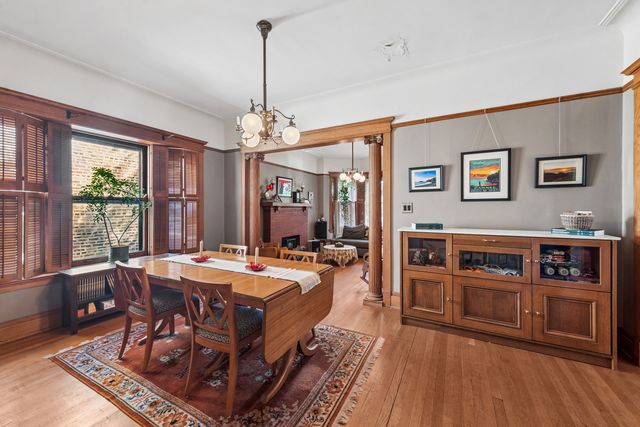 1314 W Carmen Avenue, Chicago, IL 60640