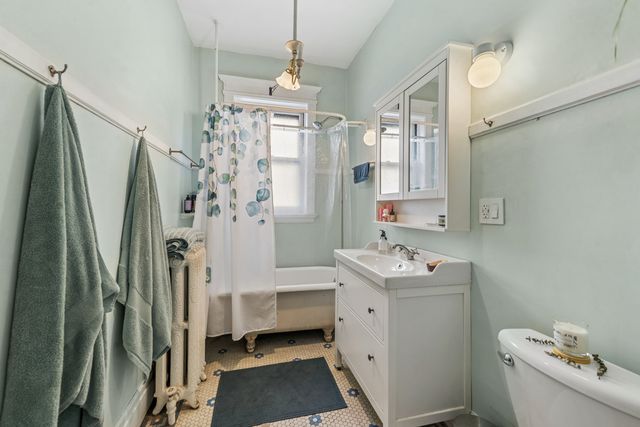 1314 W Carmen Avenue, Chicago, IL 60640