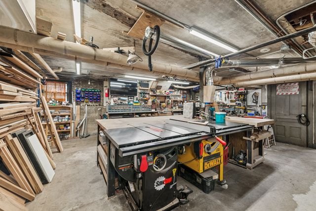 1314 W Carmen Avenue, Chicago, IL 60640