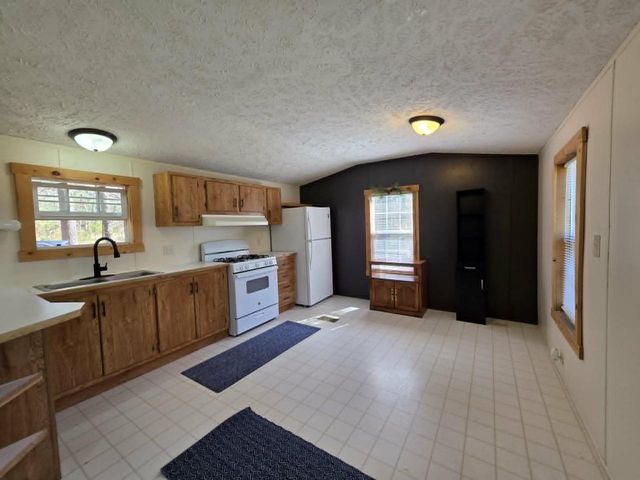 759 Czech Drive, Friendship, WI 53934