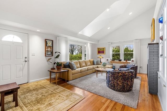 11 Ridge Street, Winchester, MA 01890