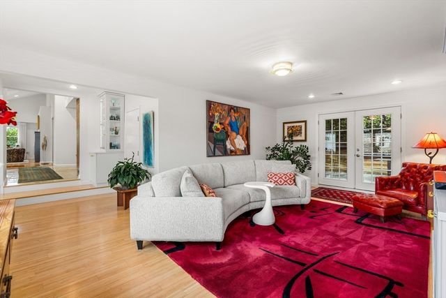 11 Ridge Street, Winchester, MA 01890