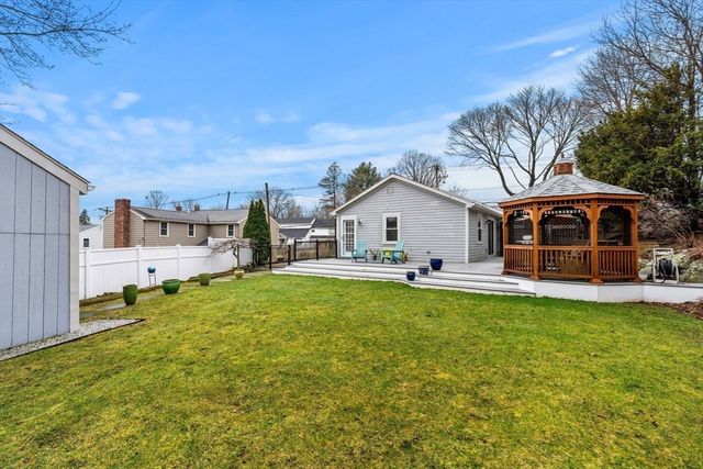 11 Ridge Street, Winchester, MA 01890