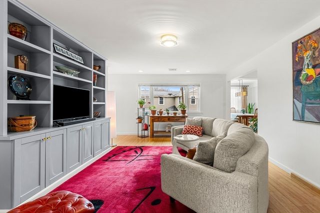 11 Ridge Street, Winchester, MA 01890