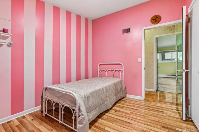 18 Pippen Place, New City, NY 10956