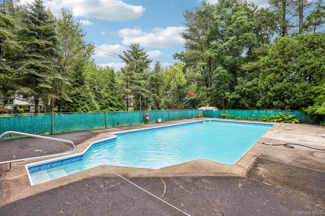18 Pippen Place, New City, NY 10956
