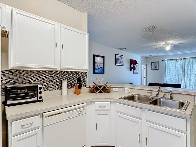 635 KNOLLWOOD DRIVE, Davenport, FL 33837