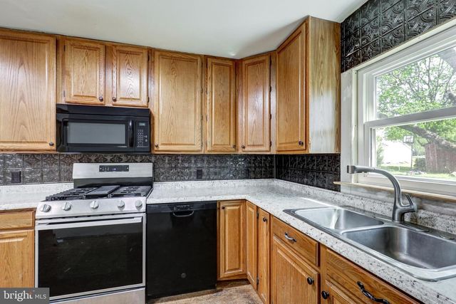 411 FRANKLIN ST, Oxford, PA 19363