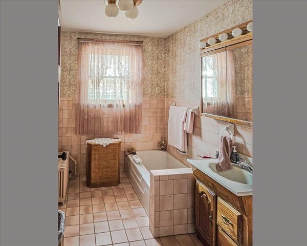 6050 Cahill Avenue, Inver Grove Heights, MN 55076