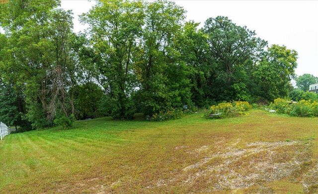 6050 Cahill Avenue, Inver Grove Heights, MN 55076